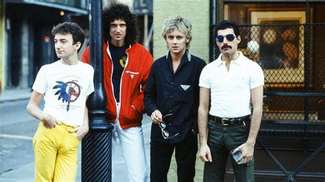 is queen a gay band